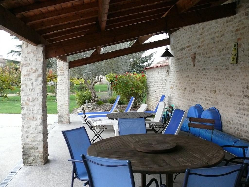 Gite Du Clos De La Vigne Montreuil  Zimmer foto