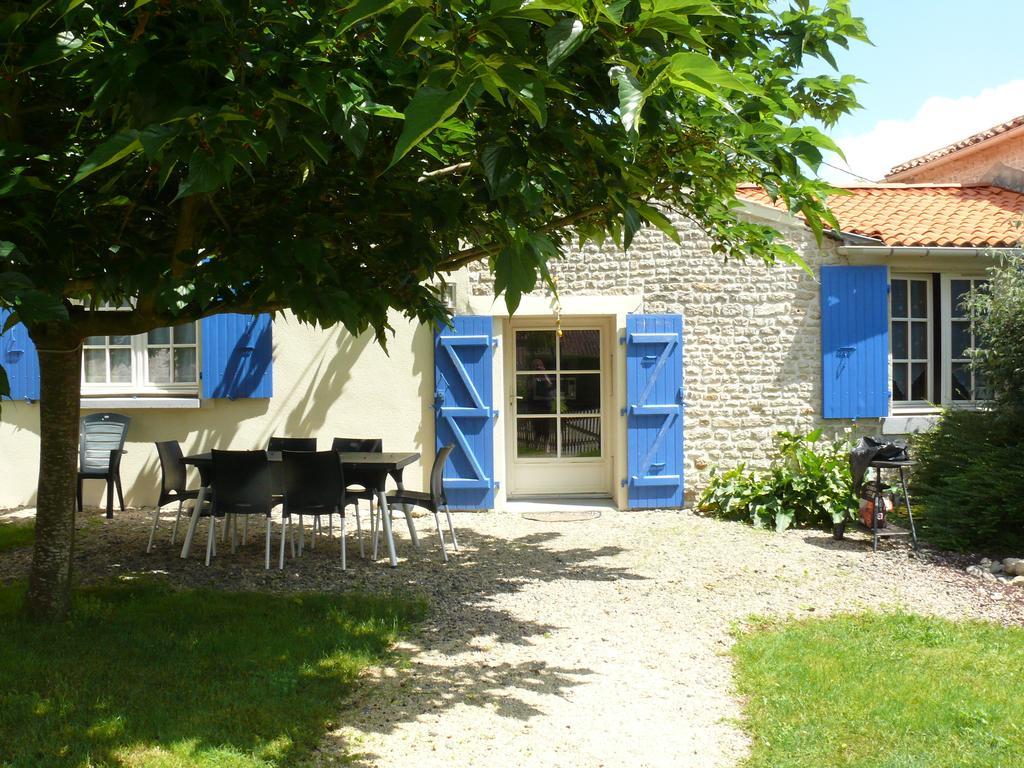 Gite Du Clos De La Vigne Montreuil  Exterior foto